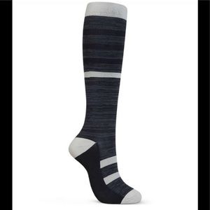 Beyond Scrubs 12-14 mmHg Men's Compression Socks